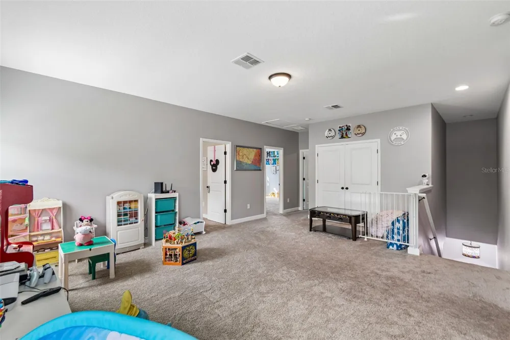1084 CAVENDER CREEK ROAD Minneola, FL 34715