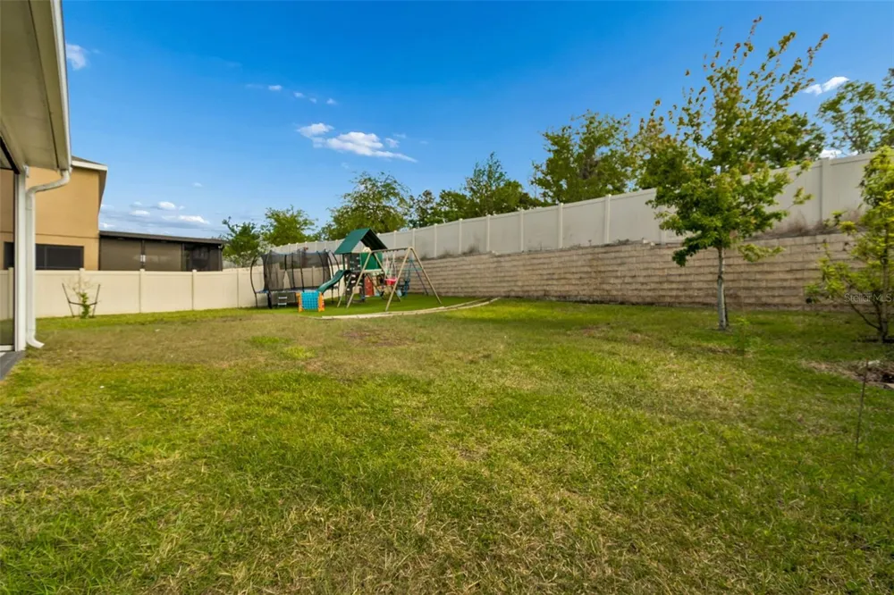 1084 CAVENDER CREEK ROAD Minneola, FL 34715