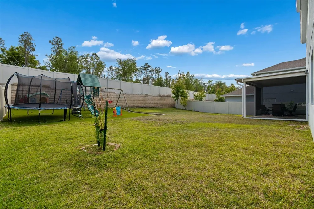1084 CAVENDER CREEK ROAD Minneola, FL 34715