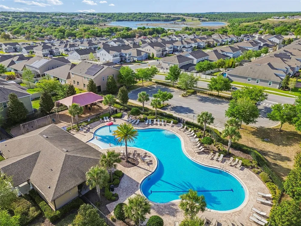 1084 CAVENDER CREEK ROAD Minneola, FL 34715
