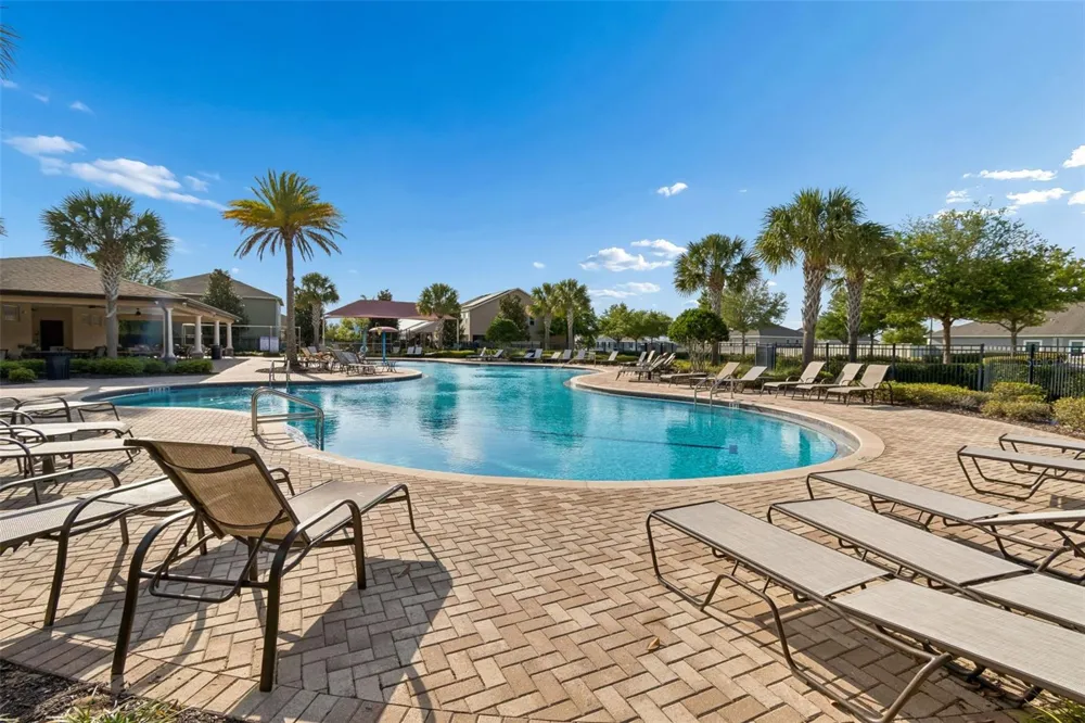 1084 CAVENDER CREEK ROAD Minneola, FL 34715