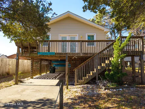 104 E Blackman Street