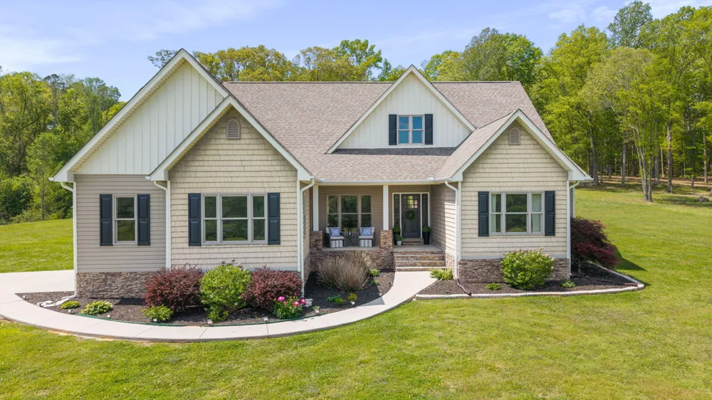 1809 County Road 50 Riceville, TN 37370