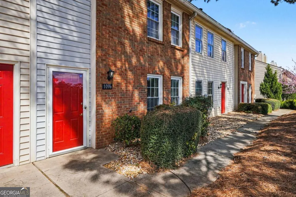 1016 Old Holcomb Bridge RD Roswell, GA 30076