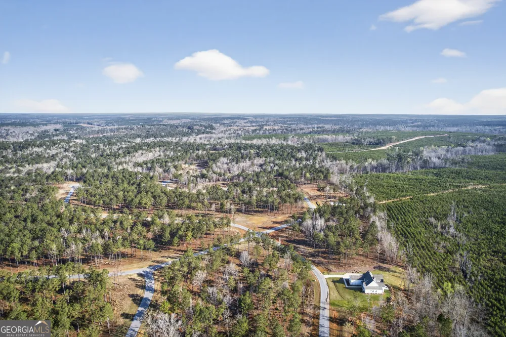 250 Chimney Rock TRL NE Milledgeville, GA 31061