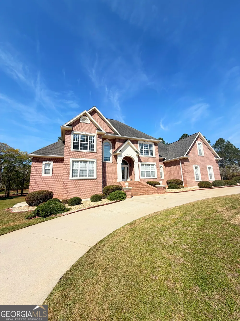 22 Savannah CIR Hawkinsville, GA 31036
