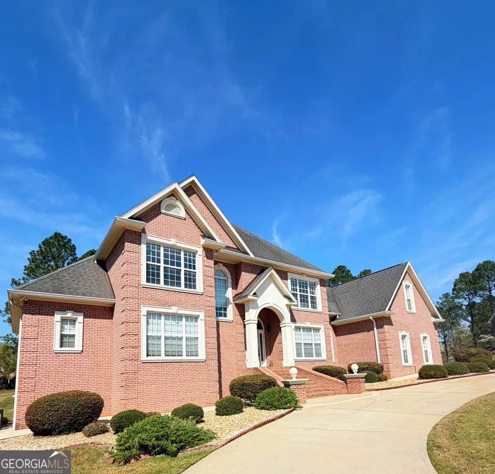 22 Savannah CIR Hawkinsville, GA 31036
