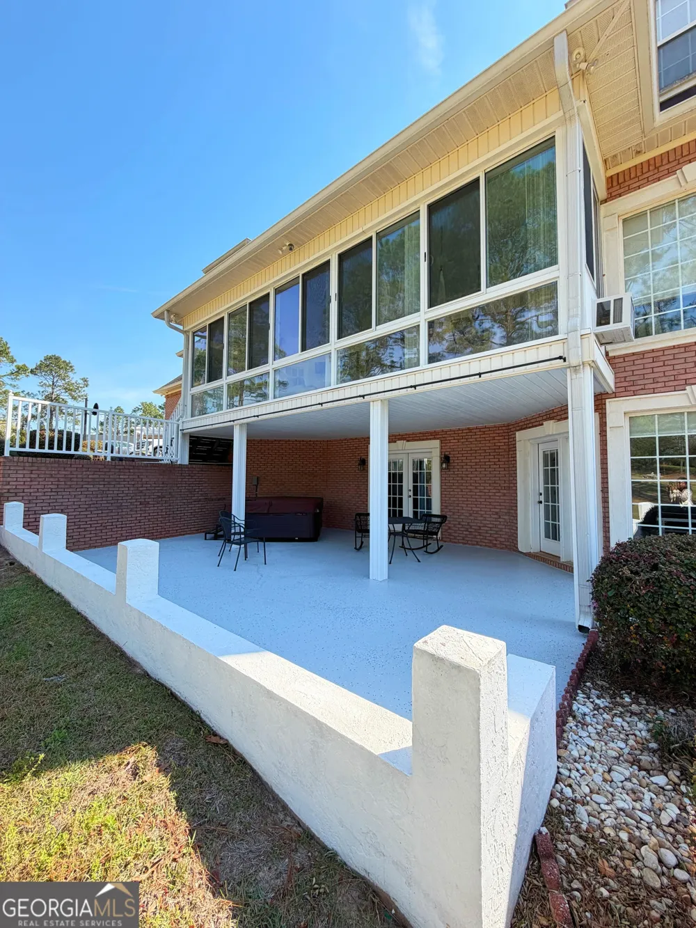22 Savannah CIR Hawkinsville, GA 31036