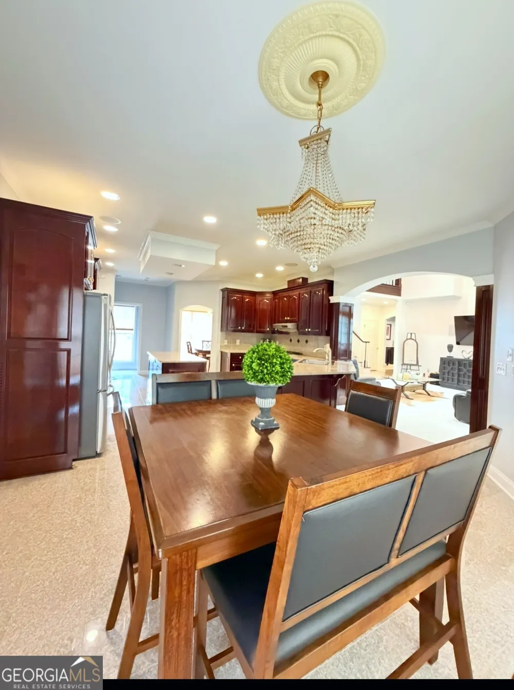 22 Savannah CIR Hawkinsville, GA 31036