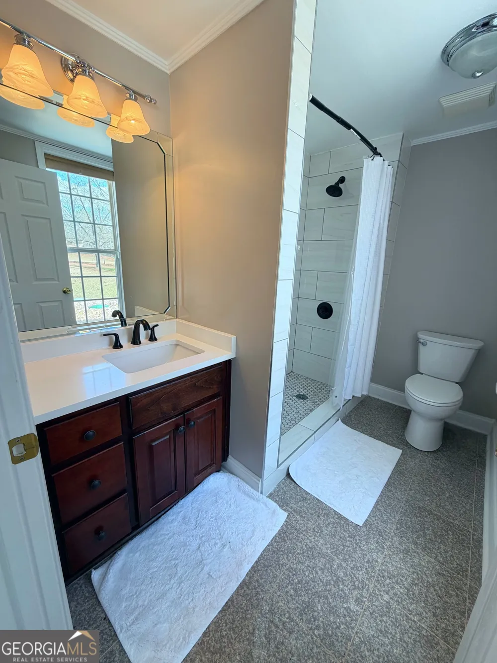 22 Savannah CIR Hawkinsville, GA 31036