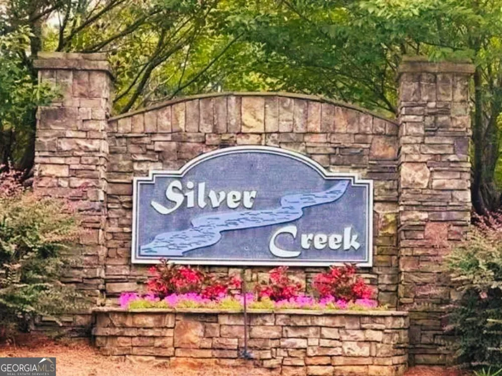 922 Whistler LN Canton, GA 30114
