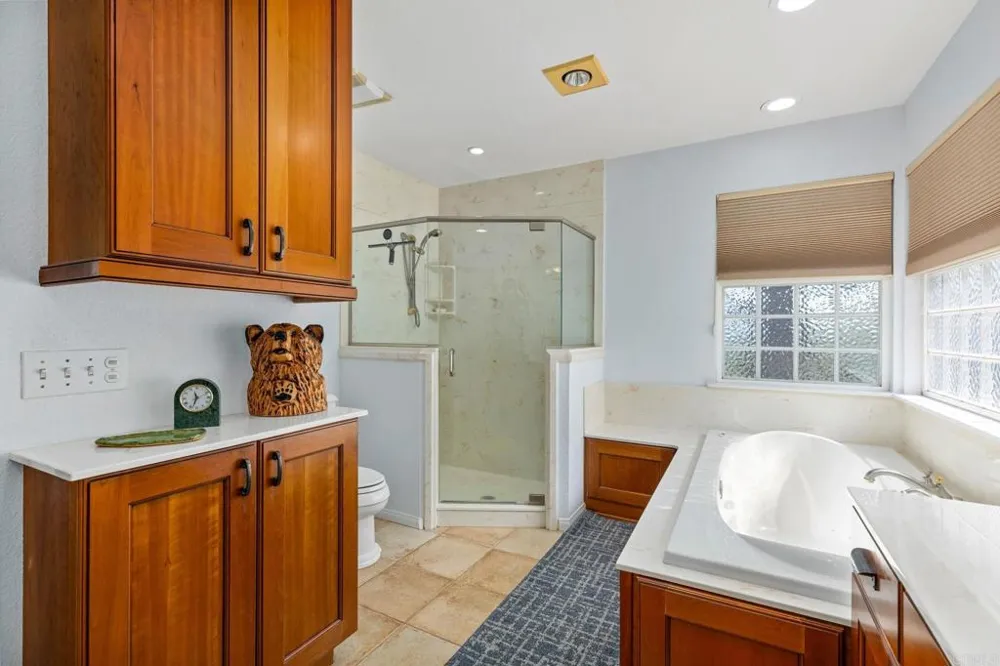 15735 Highland Valley Road Escondido, CA 92025