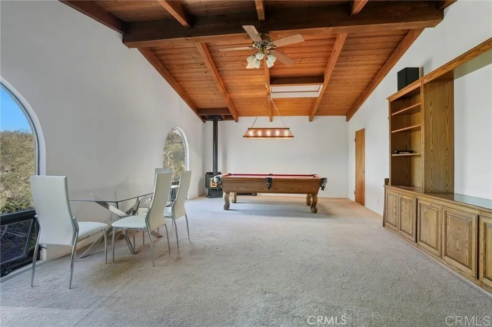 15735 Highland Valley Road Escondido, CA 92025