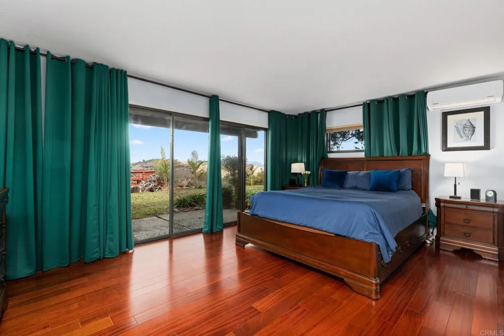 15735 Highland Valley Road Escondido, CA 92025