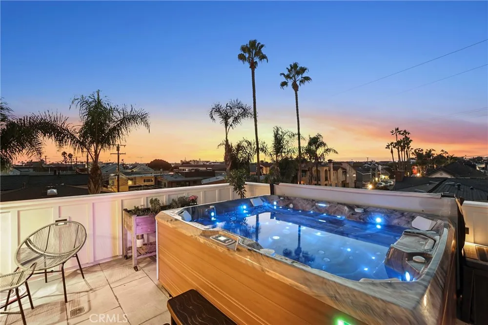 201 Opal Avenue Newport Beach, CA 92662