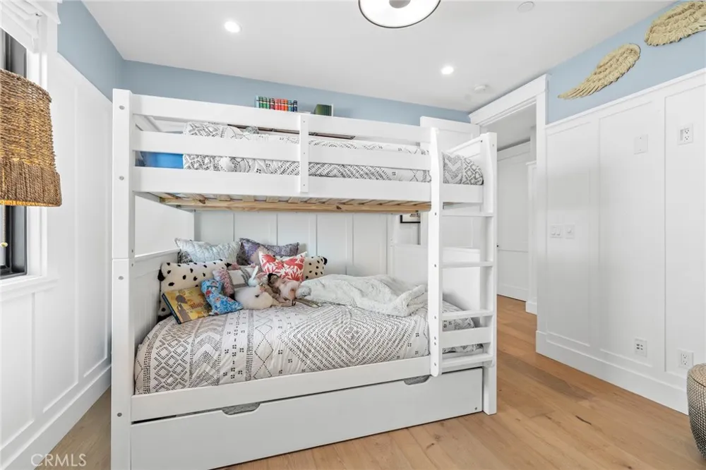 201 Opal Avenue Newport Beach, CA 92662