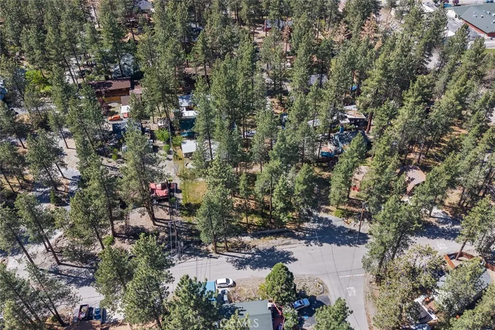 1179 Edna Wrightwood, CA 92397