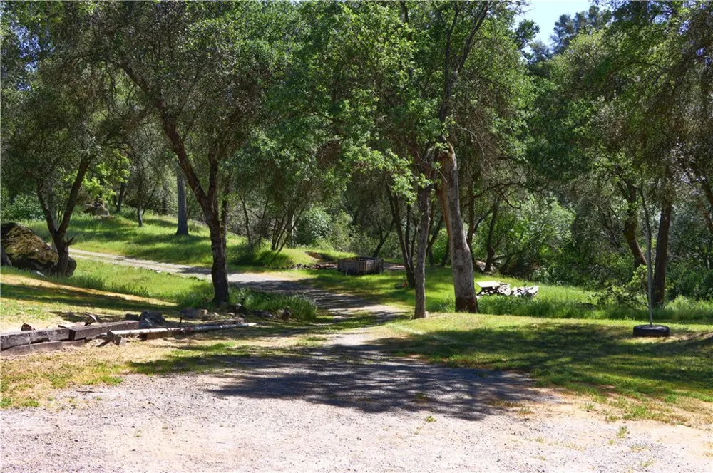 4907 Daffodil Dr Mariposa, CA 95338