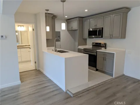 5460 White Oak #G222