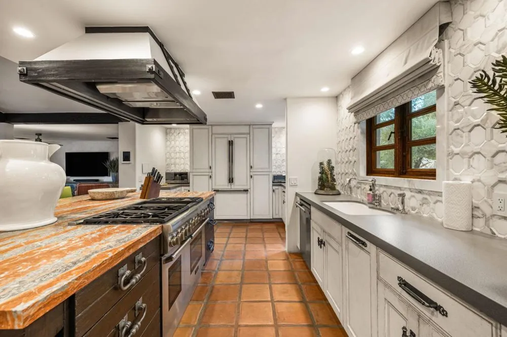 535 Belardo Road Palm Springs, CA 92262