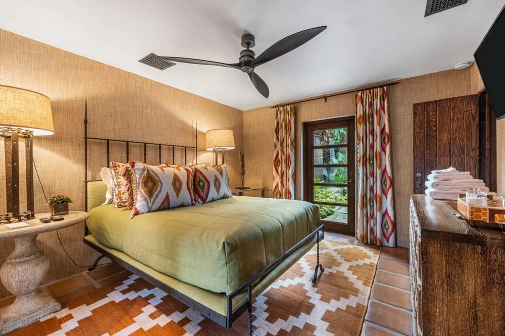 535 Belardo Road Palm Springs, CA 92262