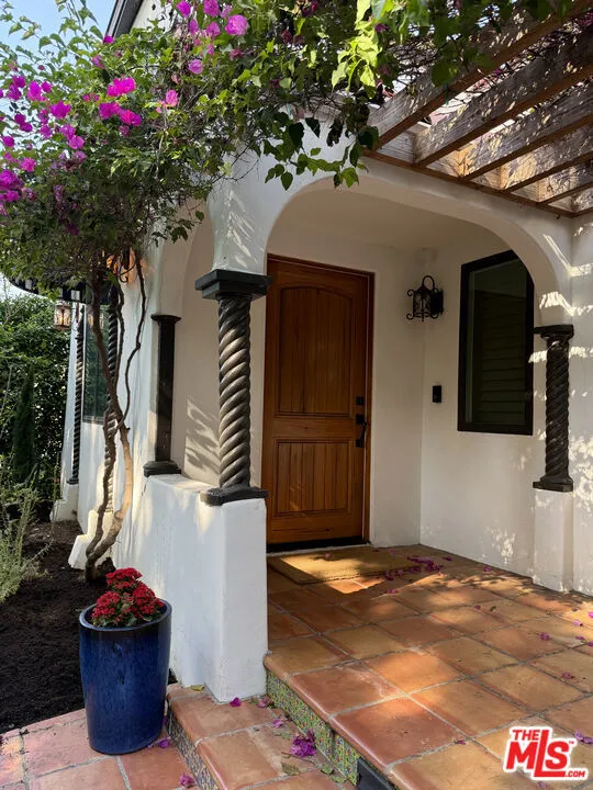 758 McCadden Place Hollywood, CA 90038