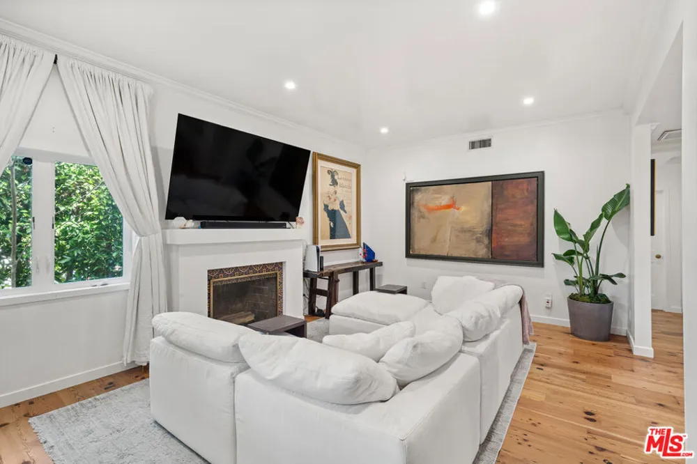 758 McCadden Place Hollywood, CA 90038