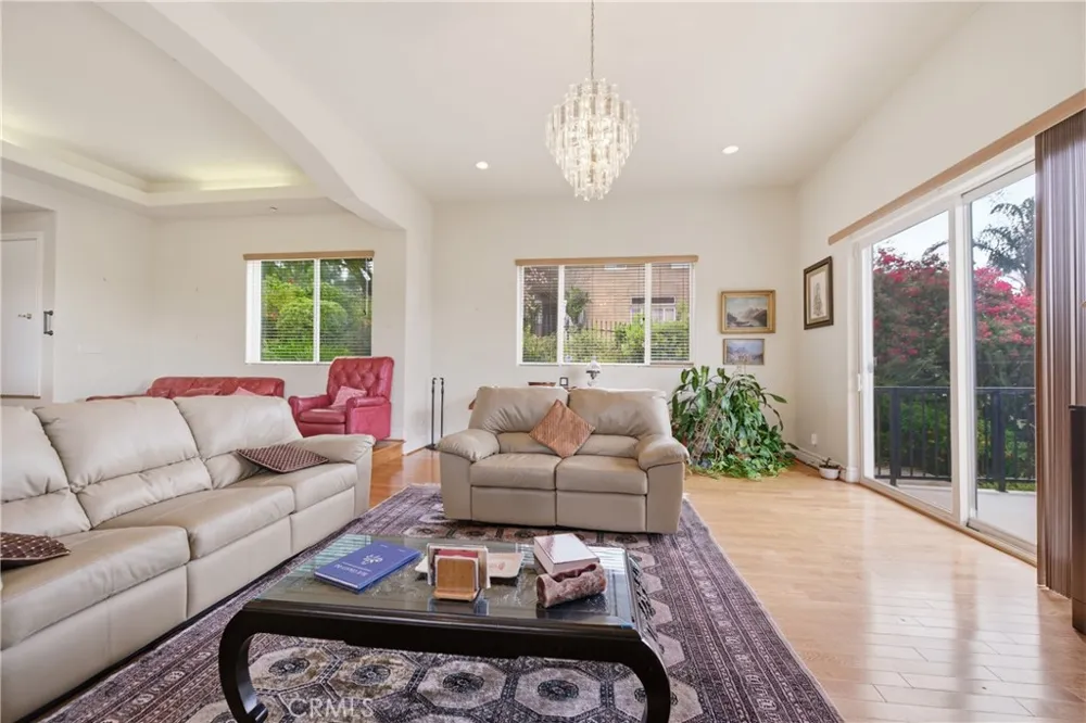 150 SUMMIT DRIVE West Hills, CA 91304