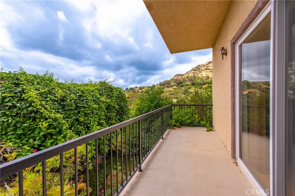 150 SUMMIT DRIVE West Hills, CA 91304