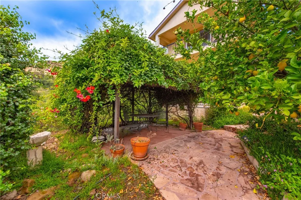 150 SUMMIT DRIVE West Hills, CA 91304