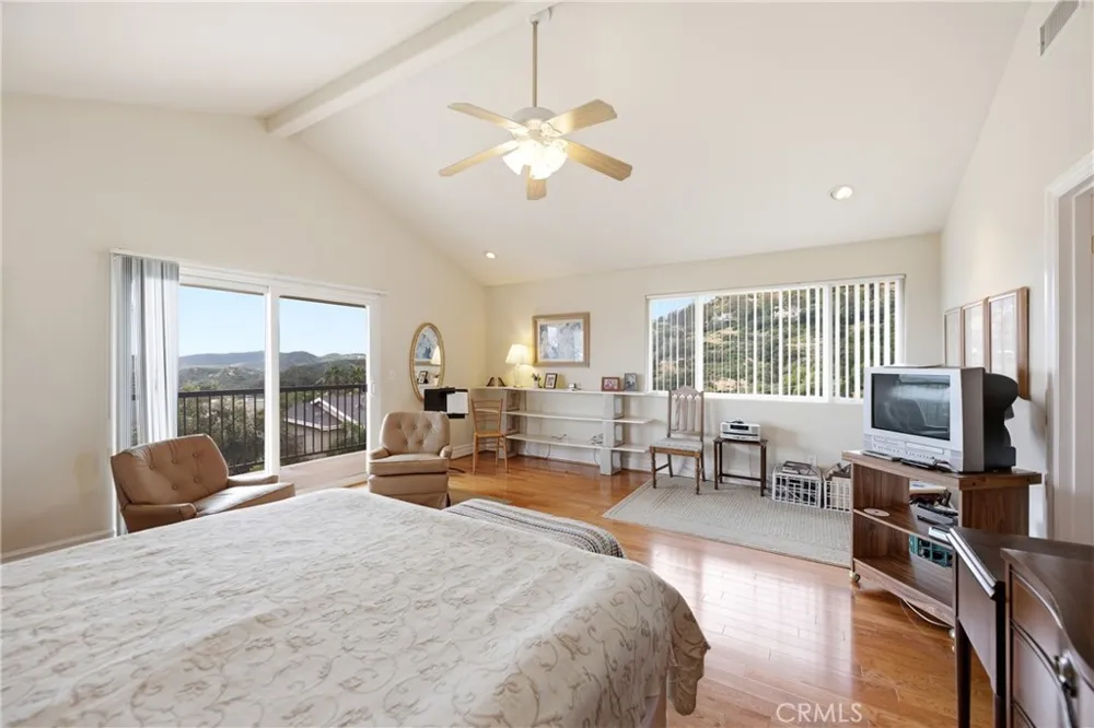150 SUMMIT DRIVE West Hills, CA 91304