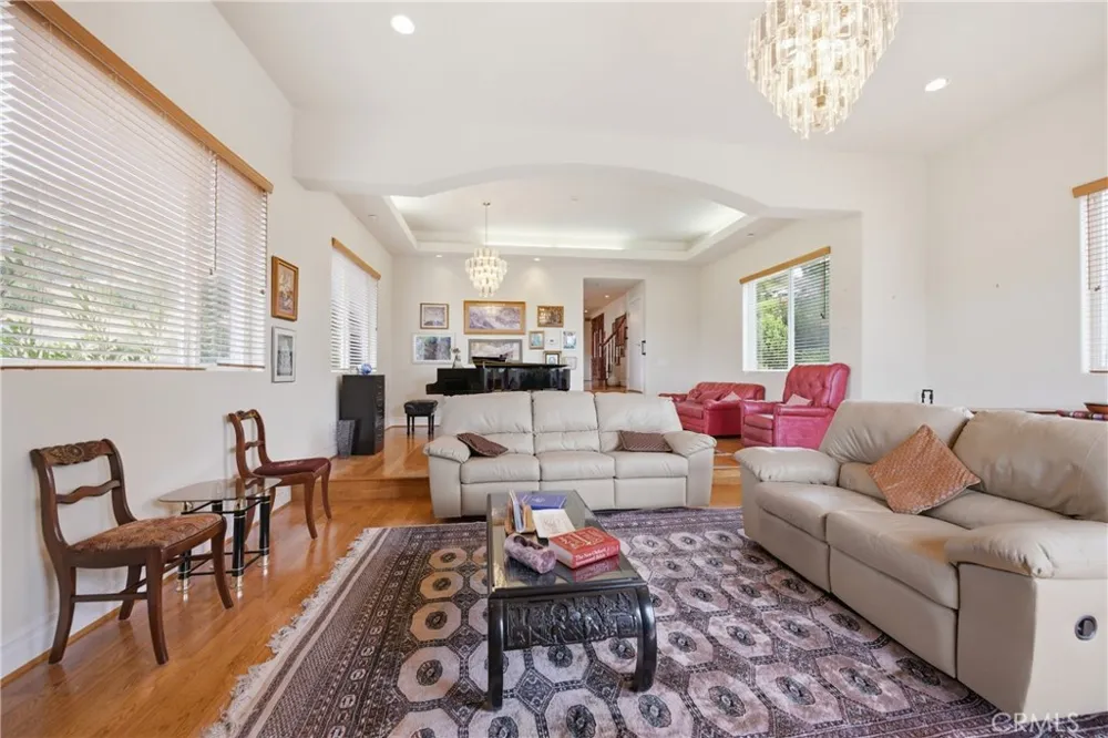150 SUMMIT DRIVE West Hills, CA 91304