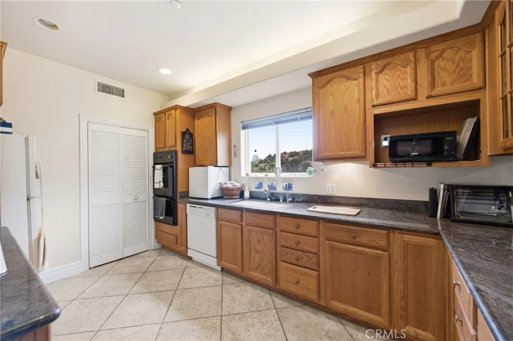 150 SUMMIT DRIVE West Hills, CA 91304