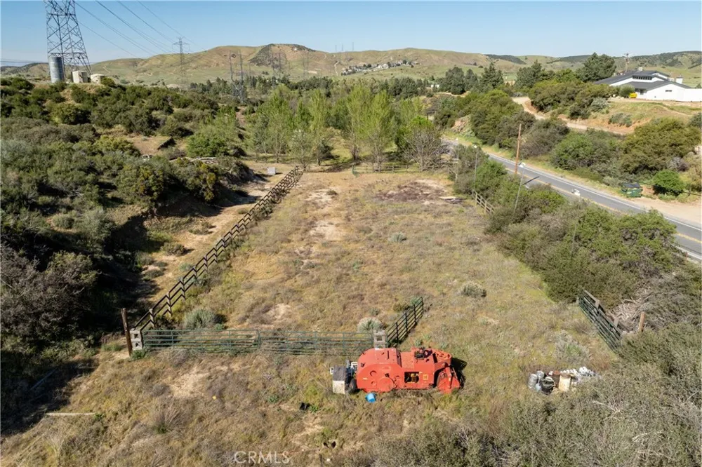 42135 San Francisquito Canyon Rd Lake Hughes, CA 93532
