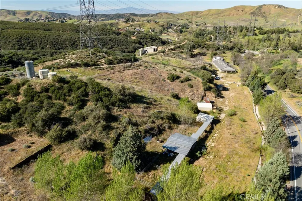42135 San Francisquito Canyon Rd Lake Hughes, CA 93532