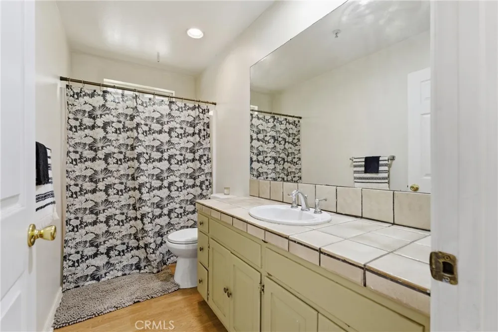 42135 San Francisquito Canyon Rd Lake Hughes, CA 93532