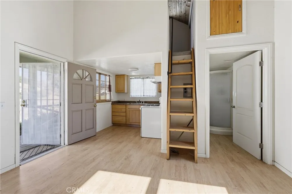 42135 San Francisquito Canyon Rd Lake Hughes, CA 93532