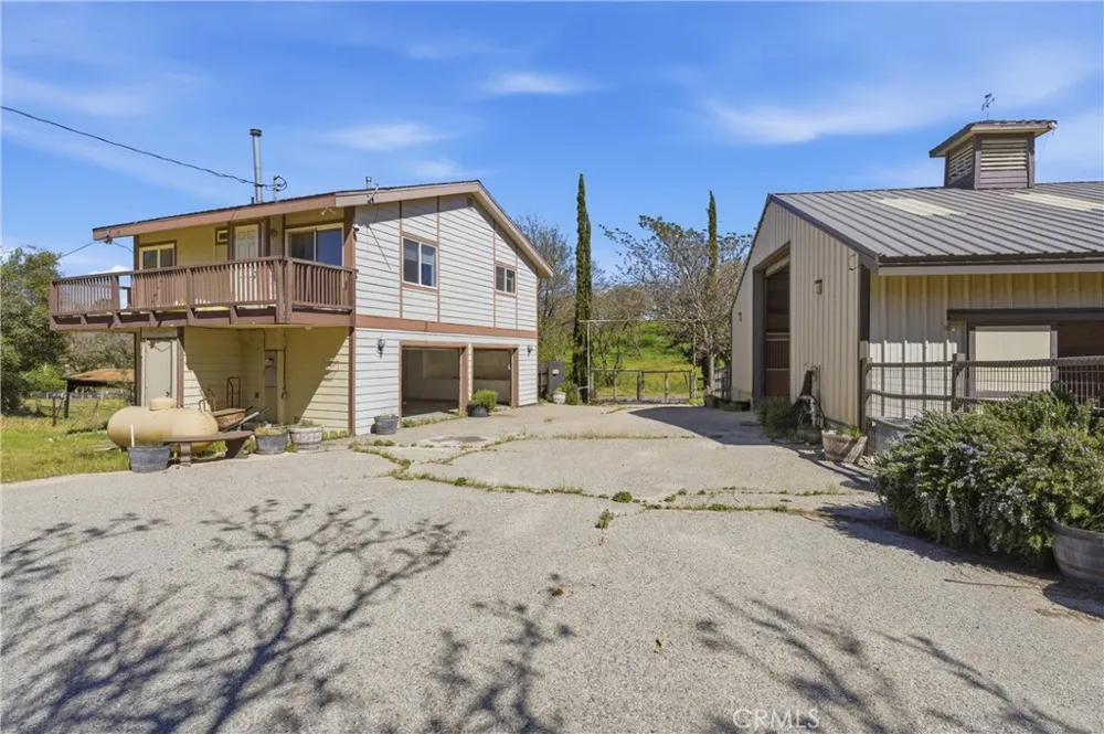42135 San Francisquito Canyon Rd Lake Hughes, CA 93532