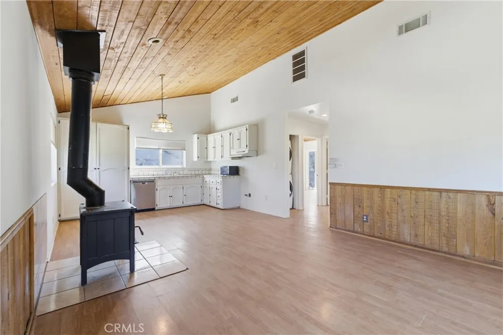 42135 San Francisquito Canyon Rd Lake Hughes, CA 93532