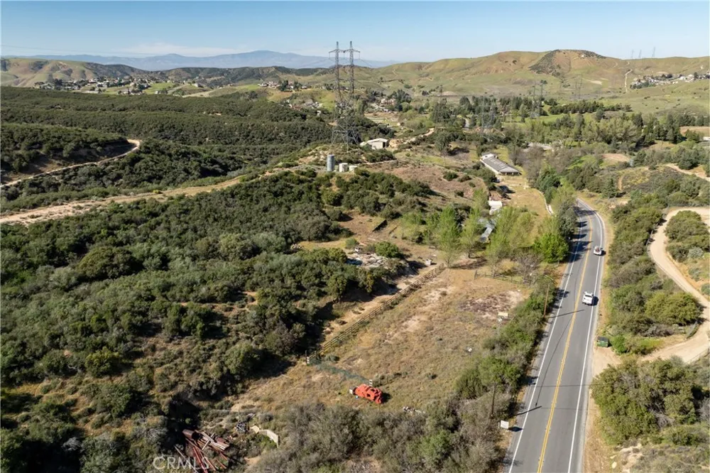 42135 San Francisquito Canyon Rd Lake Hughes, CA 93532
