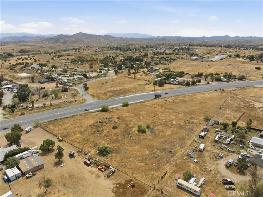 25605 State Highway 74 Perris, CA 92570