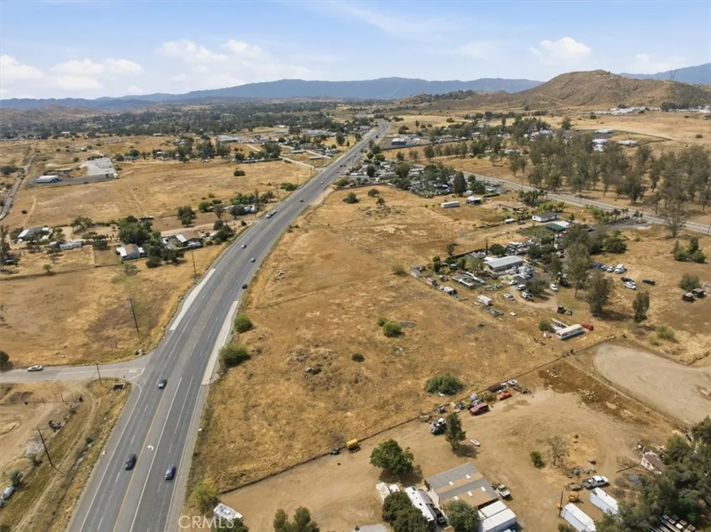 25605 State Highway 74 Perris, CA 92570