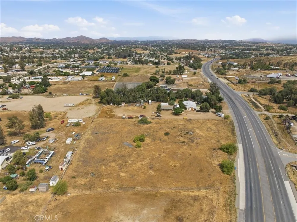 25605 State Highway 74 Perris, CA 92570