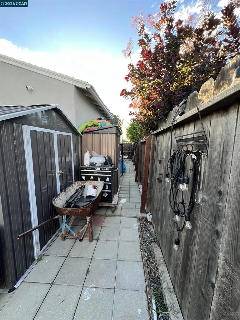 251 Rose Ann Ave. Pittsburg, CA 94565