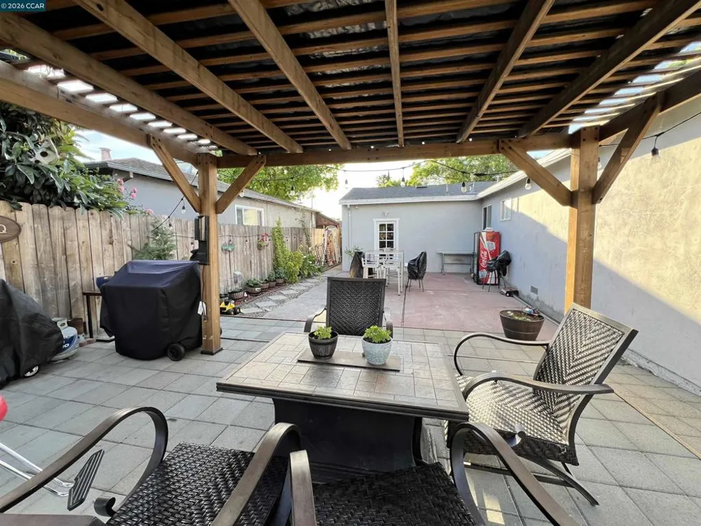 251 Rose Ann Ave. Pittsburg, CA 94565