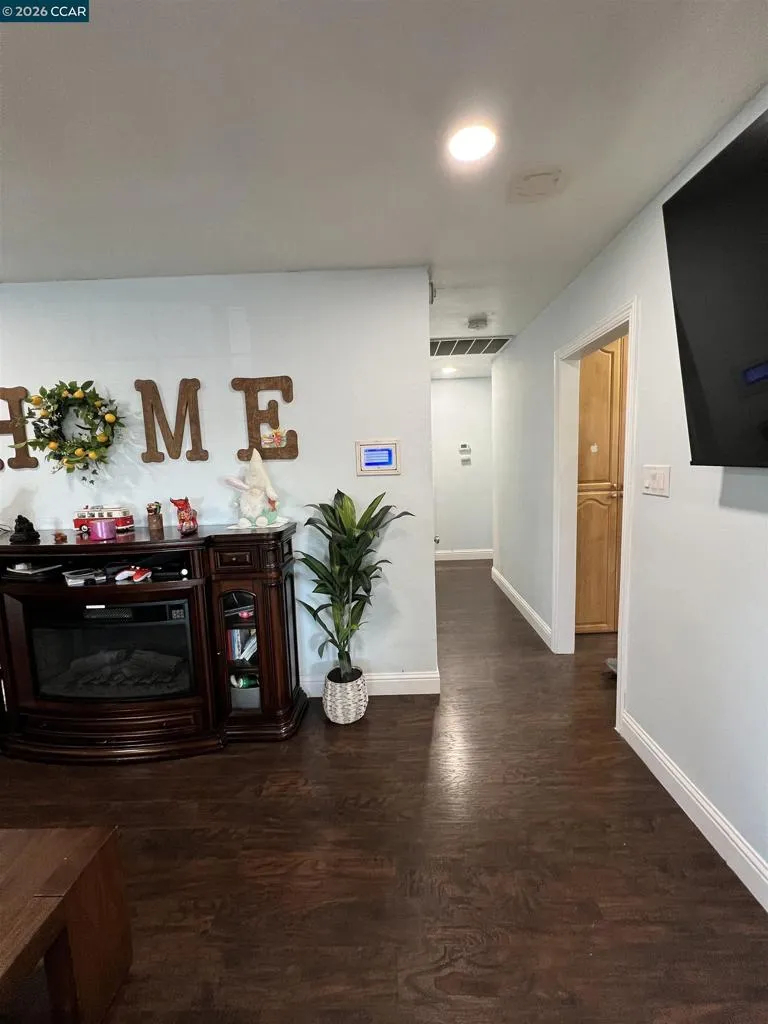 251 Rose Ann Ave. Pittsburg, CA 94565