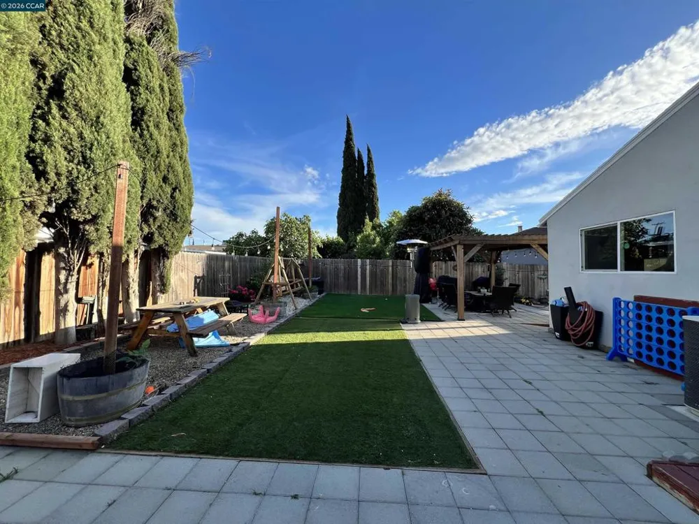 251 Rose Ann Ave. Pittsburg, CA 94565