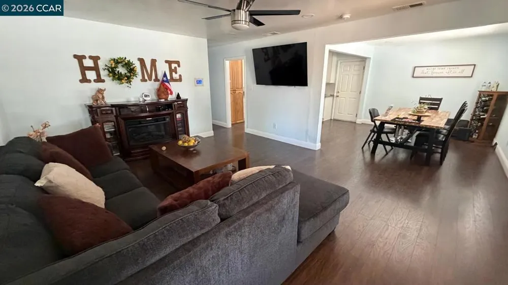 251 Rose Ann Ave. Pittsburg, CA 94565