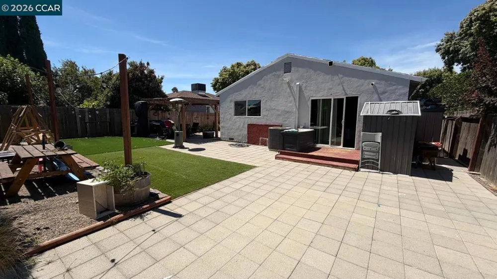 251 Rose Ann Ave. Pittsburg, CA 94565