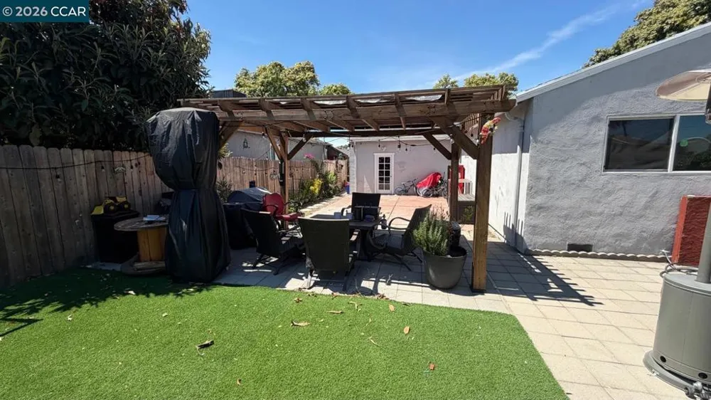 251 Rose Ann Ave. Pittsburg, CA 94565
